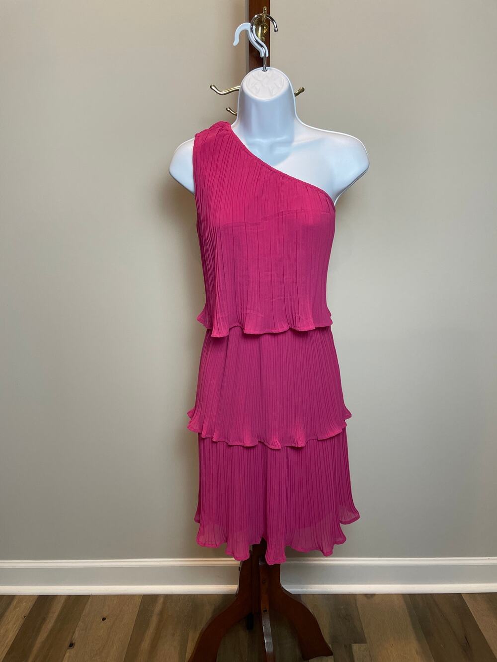 Zesica One‑Shoulder Chiffon Ruffle Layer Dress Size M Pink NWT
